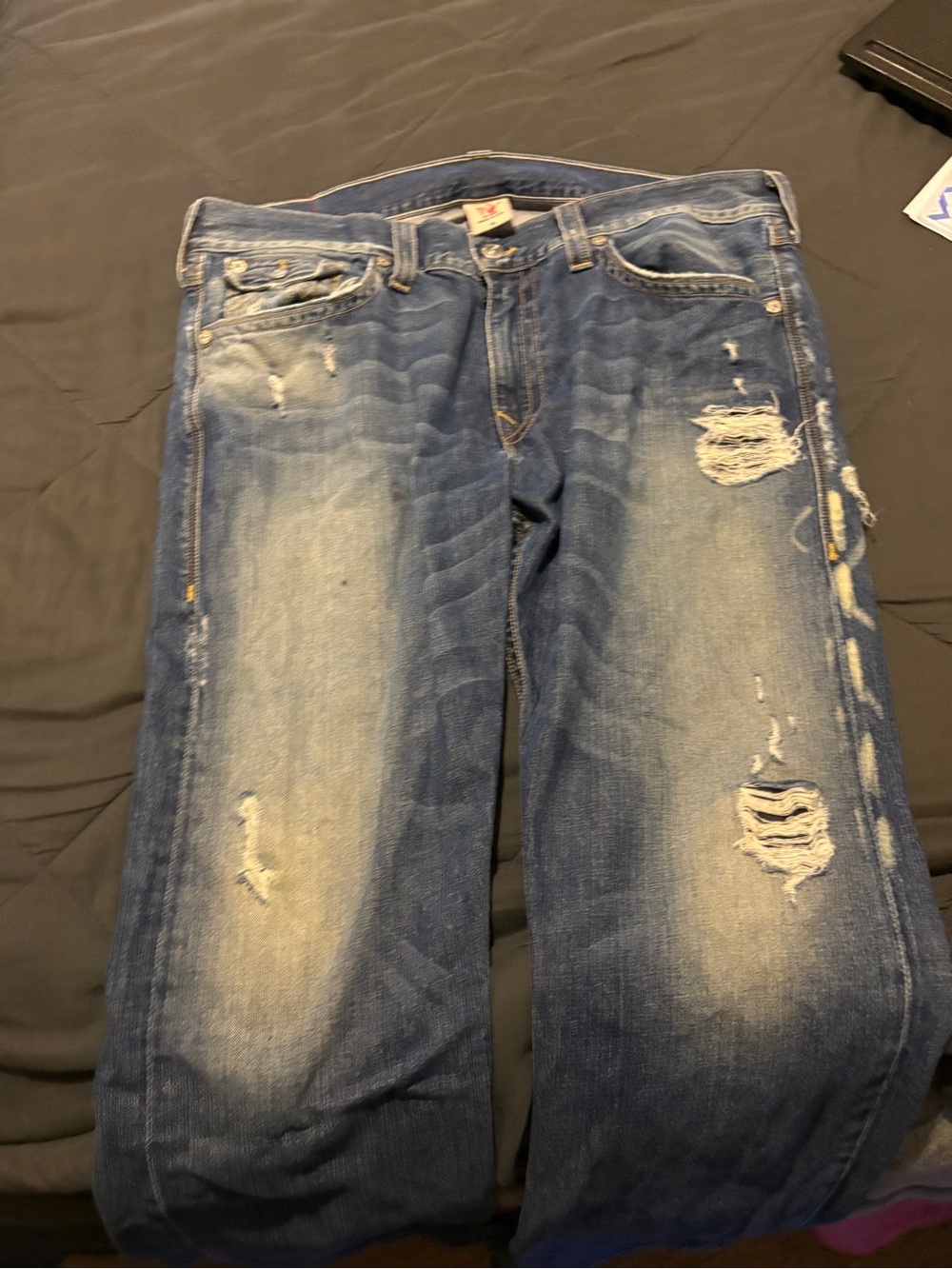 Men's Distressed True Religion Blue Denim Jeans - Classic Casual Fit on